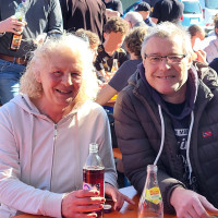 Monika Kuchler und Konrad Hammerl zeigen Zufriedenheit mit der Aktion